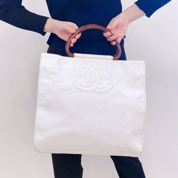 Sale!❤️Chanel Vintage Caviar Wood Handle Tote - Picture 3 of 16